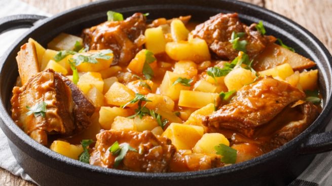 Receta de ternera con salsa de cebolla y vino