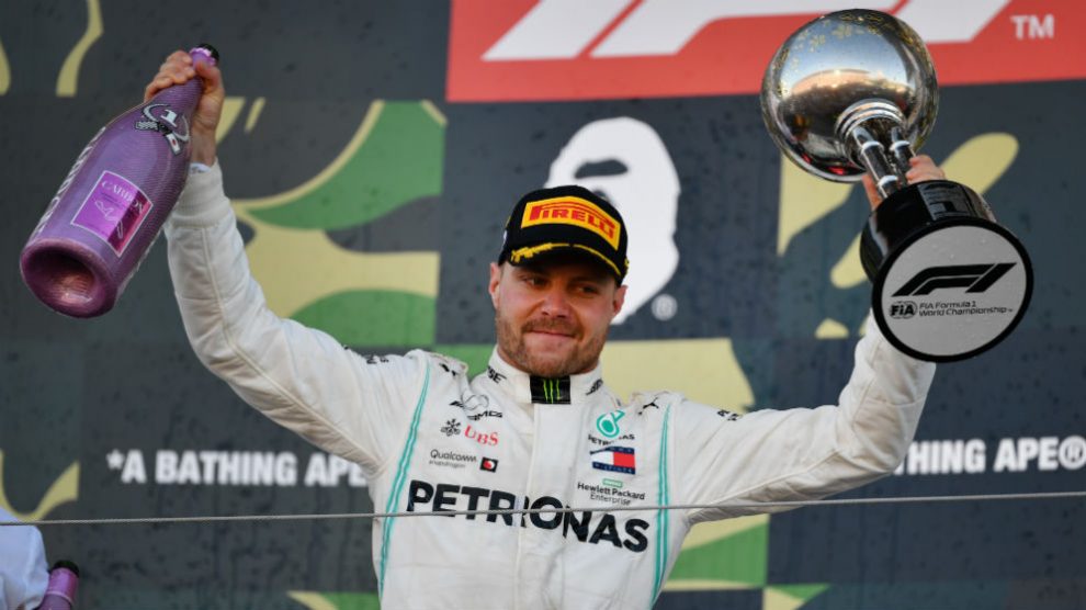 Bottas celebra su triunfo en Japón. (AFP)
