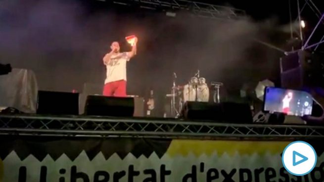 Queman la bandera de España en un concierto subvencionado por la socialista Armengol