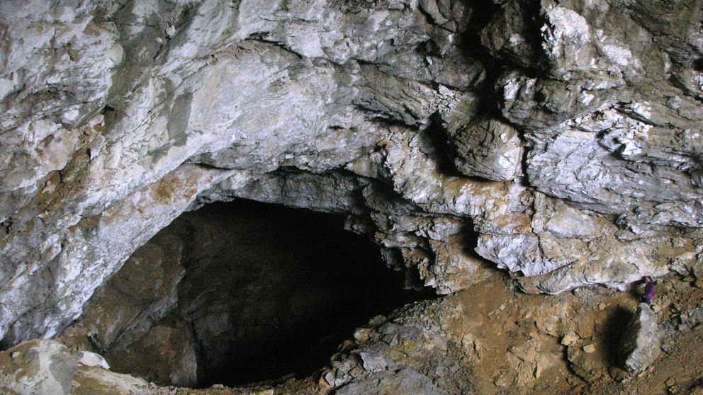 Cueva.