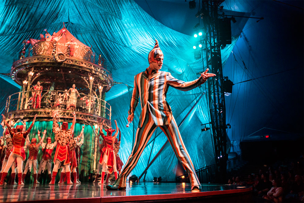 KOOZA es un homenaje a la tradición circense, Circo del Sol en estado puro.
