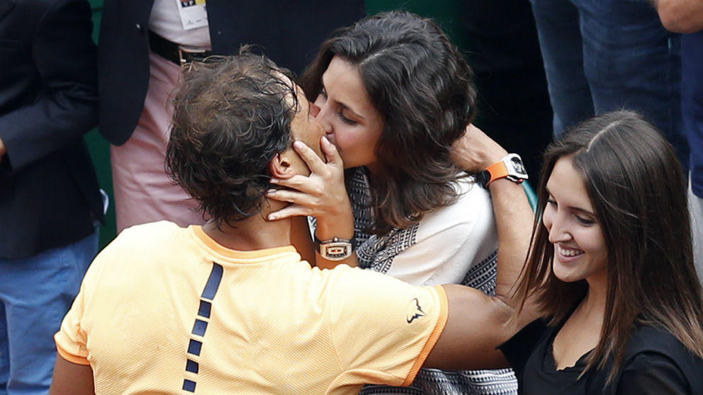 Rafa Nadal y su novia Xisca Perelló. (AFP)