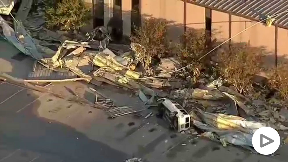 Un tornado deja múltiples destrozos en Dallas.