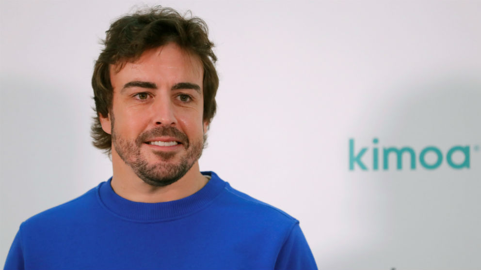 Fernando Alonso, en un acto publicitario de Kimoa. (EFE)