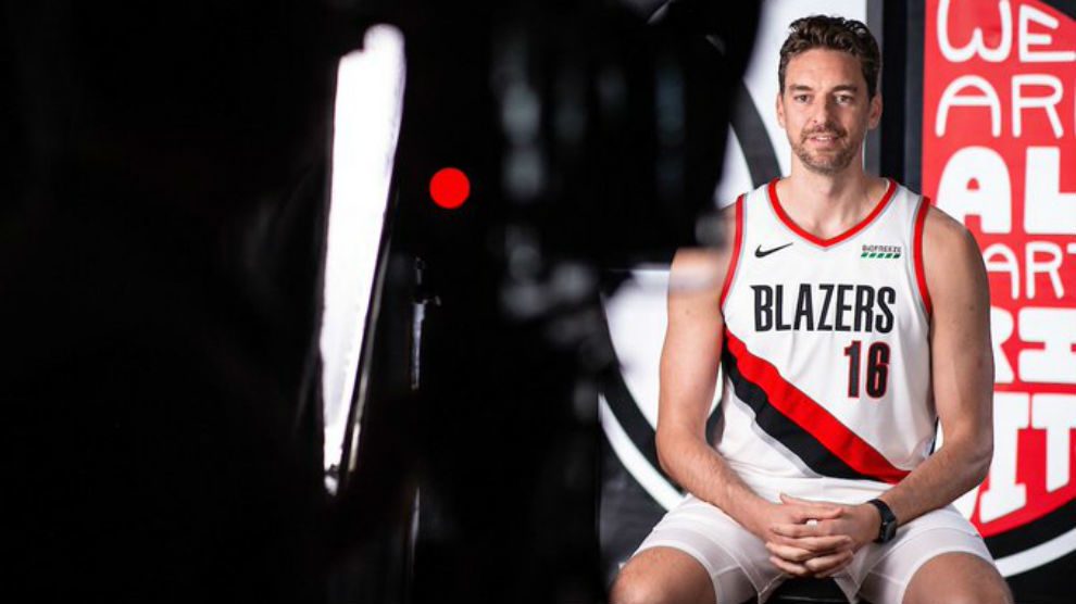 Pau Gasol, con la camiseta de los Portland Trail Blazers.