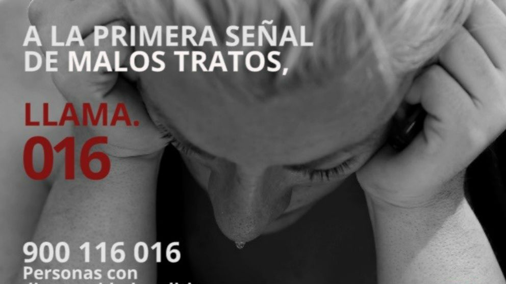Cartel dirigido a las mujeres que sufren malos tratos.