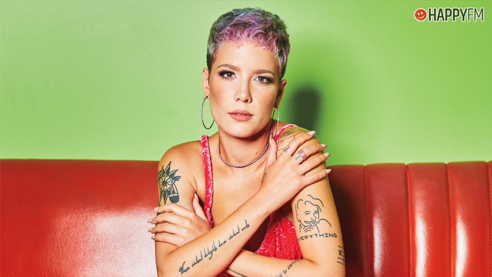 Halsey confirmó las amenazas tras bailar con una mujer