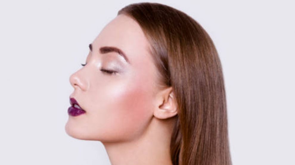 Aprende cómo usar un lápiz labial como si fuera rubor
