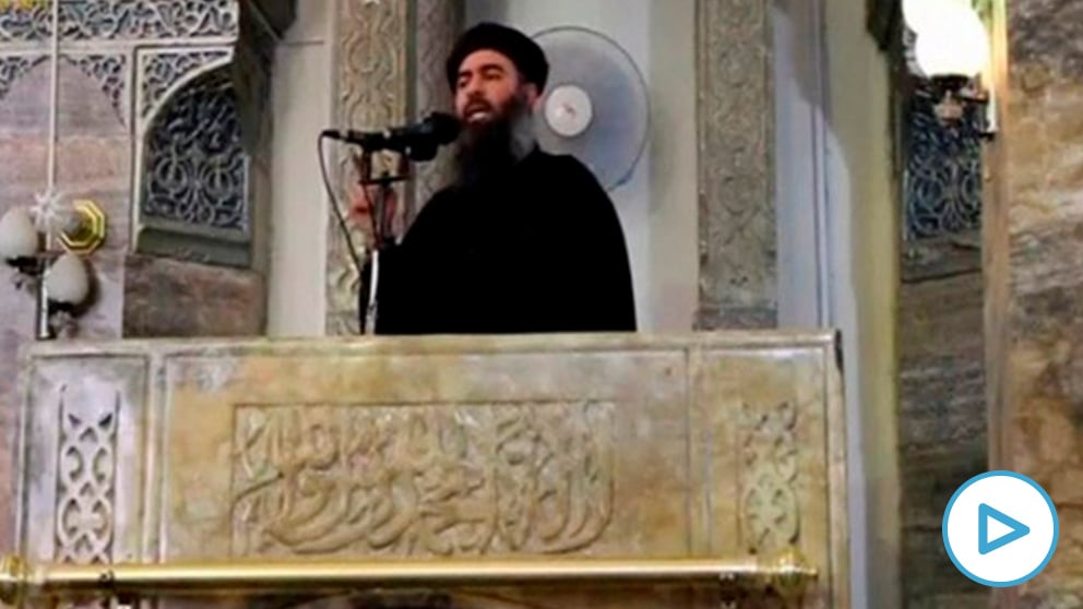Abu Bakr al Baghdadi, el día en que proclamó el ‘califato’ en la Gran Mezquita Al Nuri de Mosul (Irak).