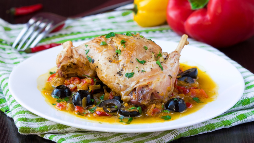 Conejo con salsa de cerezas