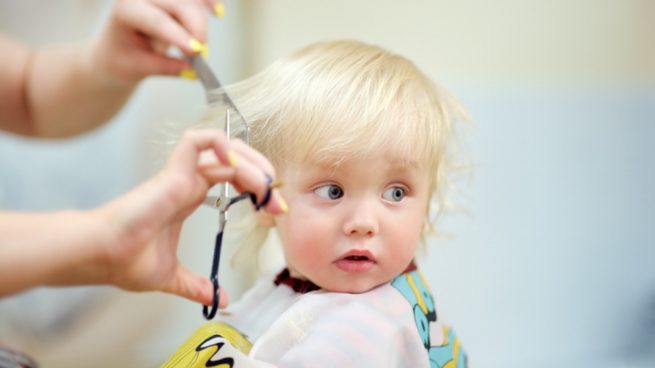 Pasos para cortar el pelo a un niño