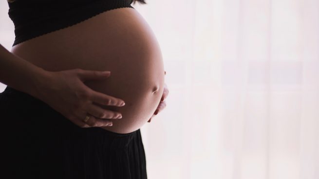 Causas y remedios para las pérdidas blancas durante el embarazo