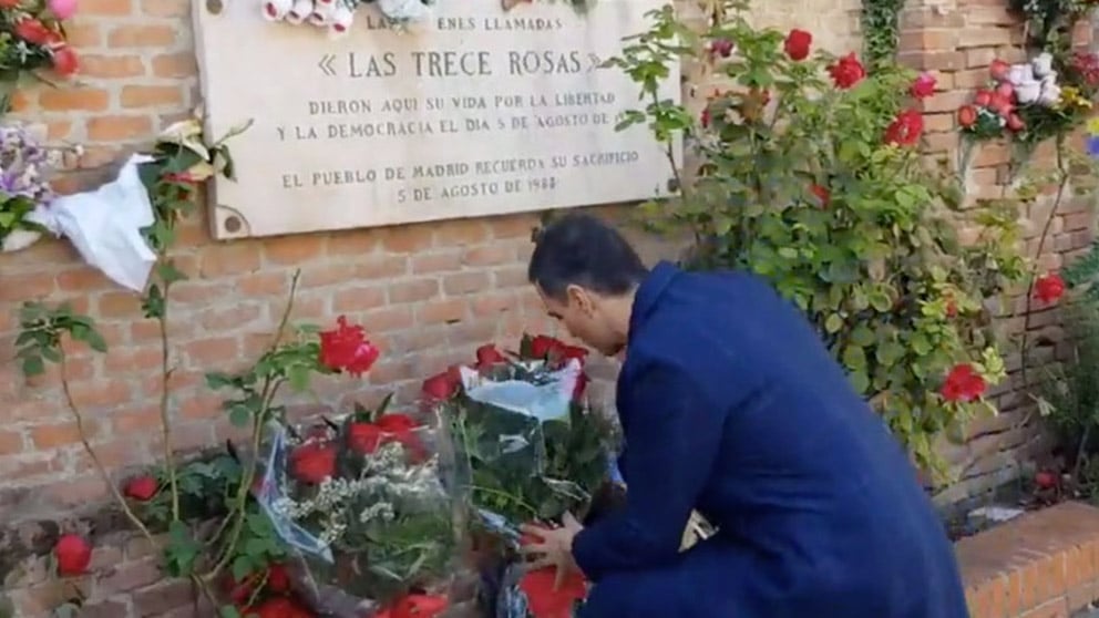 Pedro Sánchez, en el cementerio de La Almudena.