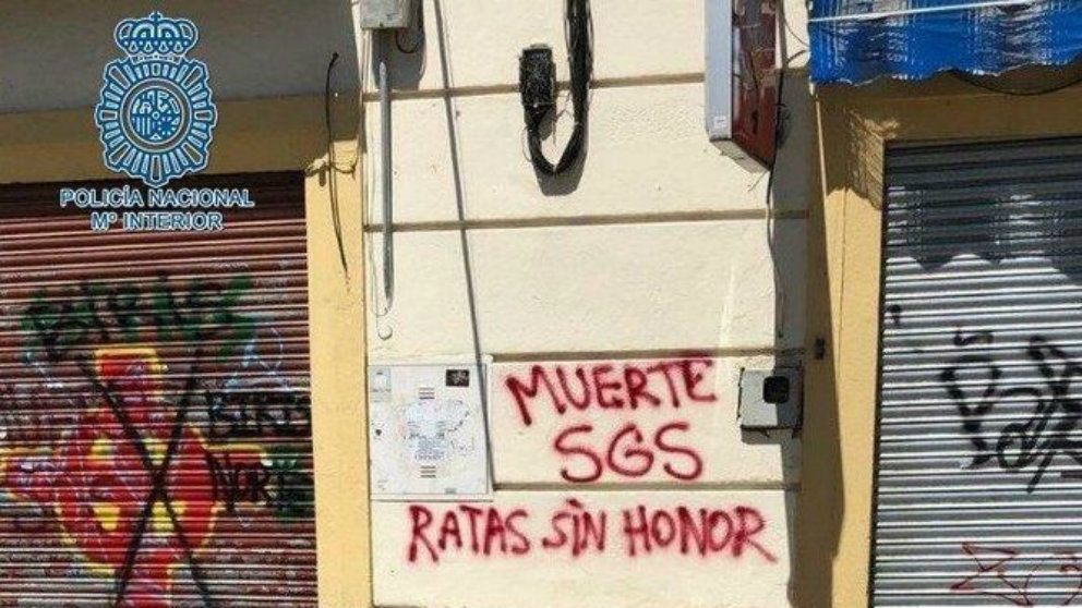 Pintada de los Supportes Sur contra los Biris en las calles de Sevilla (Policía Nacional)