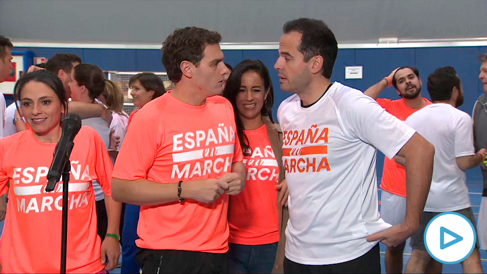 Albert Rivera, Ignacio Aguado y Begoña Villacís, de C’s, en el Pabellón de San Blas.