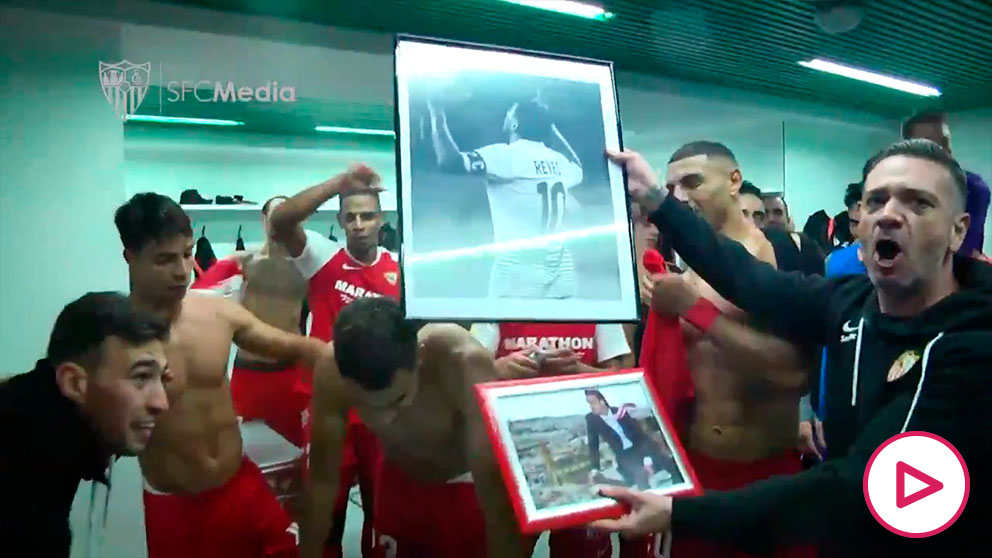 Celebración del Sevilla tras imponerse al Betis en el Benito Villamarín (@SevillaFC)