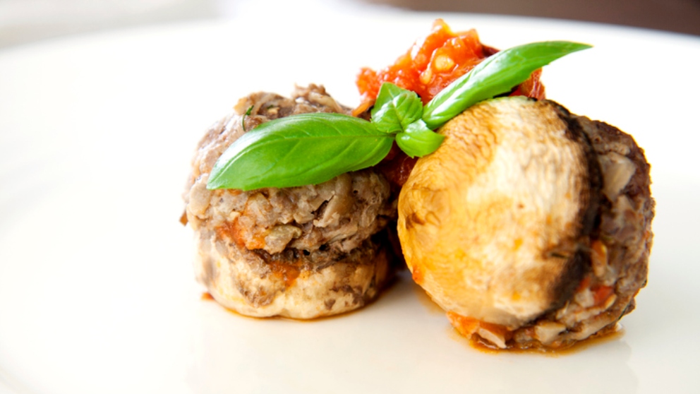 Setas rellenas de anchoas y queso
