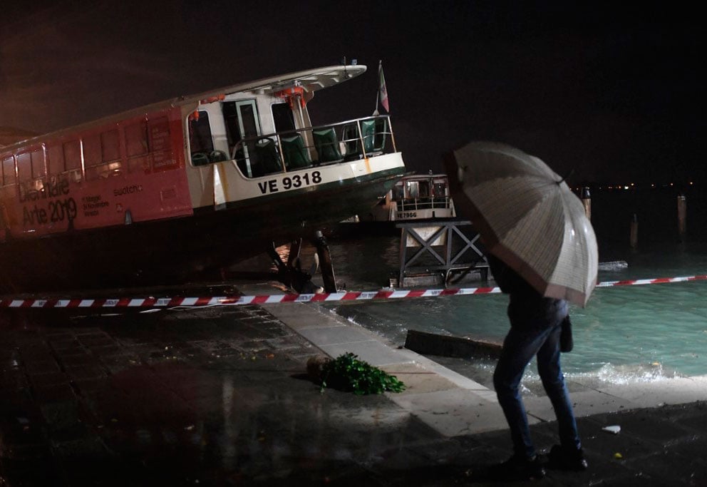 La excepcional marea que azotó la noche del martes a Venecia alcanzó los 187 centímetros sobre el nivel de referencia. Foto: AFP