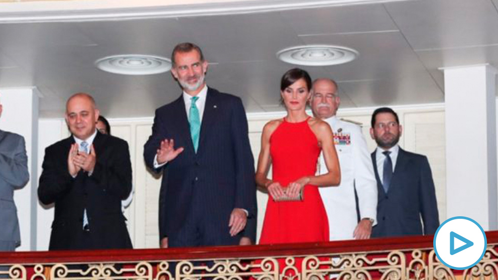 Los Reyes almuerzan en un paladar y asisten a una gala de danza en su honor en el Gran Teatro de La Habana. Foto: EP