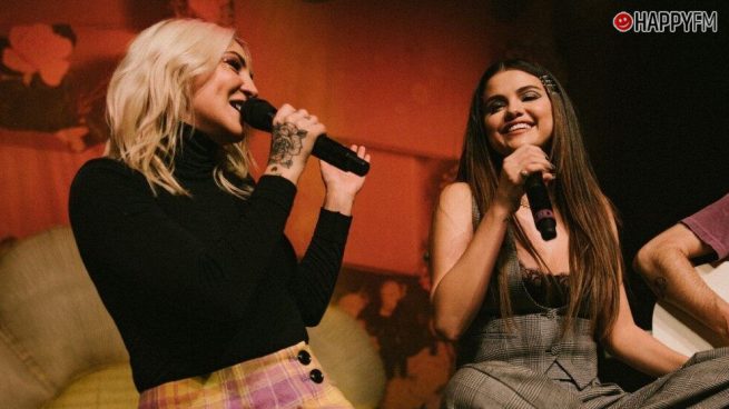 Selena Gomez y Julia Michaels interpretan, en directo, ‘Anxiety’