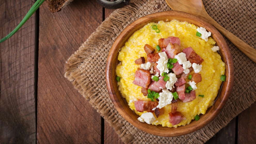 Receta de polenta con bacon y queso