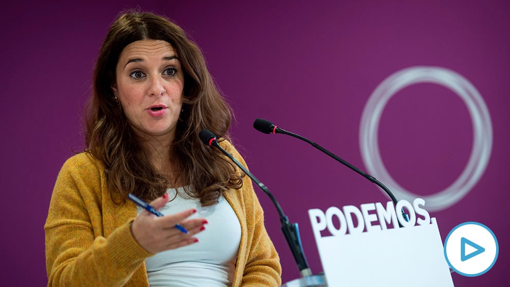 La portavoz de Podemos, Noelia Vera, interviene en rueda de prensa tras el Consejo de Coordinación de la formación, este lunes en Madrid. (Foto: EFE)