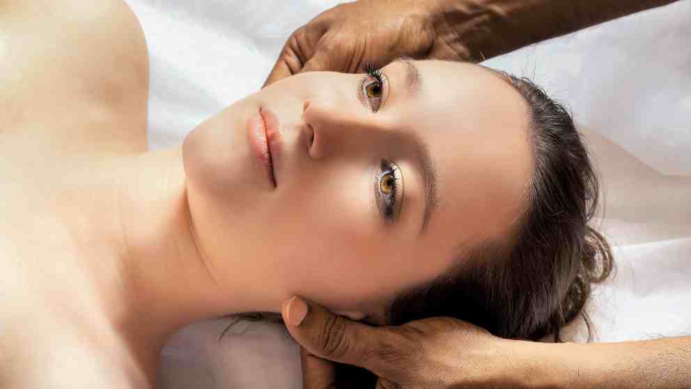 Consejos para realizar un masaje erótico a tu pareja