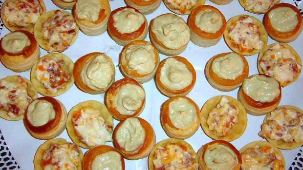 Mini tartaletas de atún y surimi