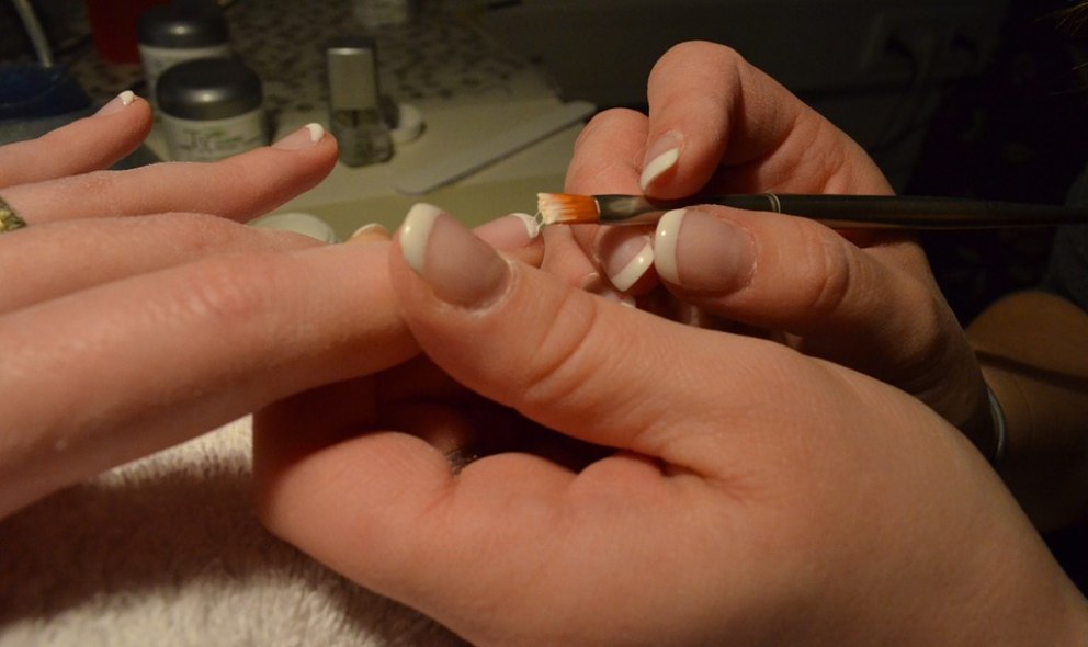 Las uñas no son solo lo que más debe cuidarse en una manicura.