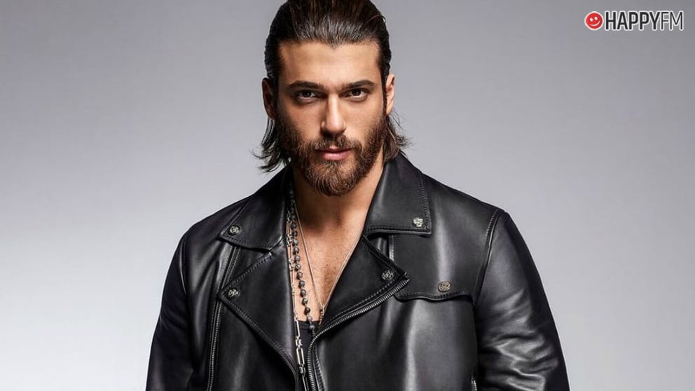 Can Yaman revoluciona España: Así fue su sorprendente llegada al aeropuerto