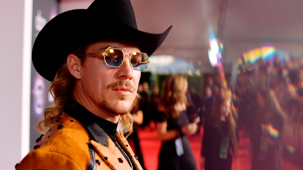 El artista Diplo en la alfombra roja de los American Music Awards 2019. Foto: AFP