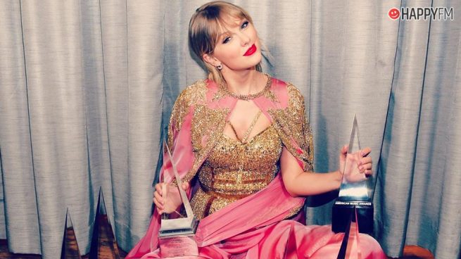 Taylor Swift, muy aplaudida por este look con el que condena su situación