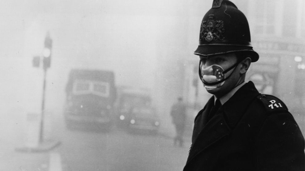 El 6 de diciembre de 1962, Londres se ve asaltada por una nube de smog