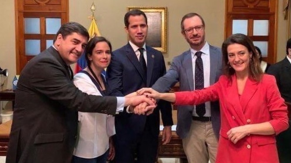 Javier Maroto junto a Juan Guaidó en Venezuela. Foto: EP