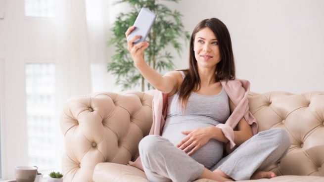 Por qué nos hacemos tantas selfies de embarazadas