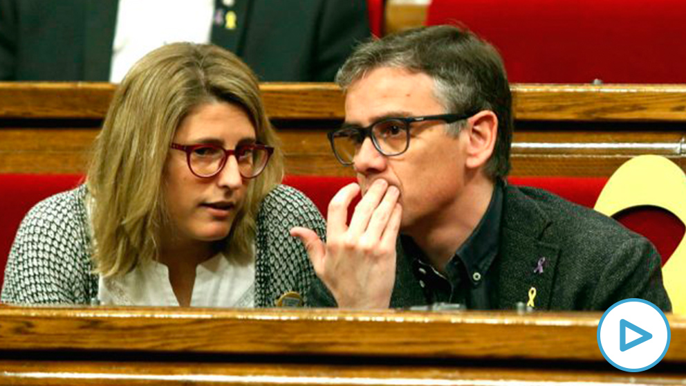 Elsa Artadi (JxCat), junto Josep Maria Jové (ERC), durante el pleno del Parlament de Cataluña (Foto: Efe)