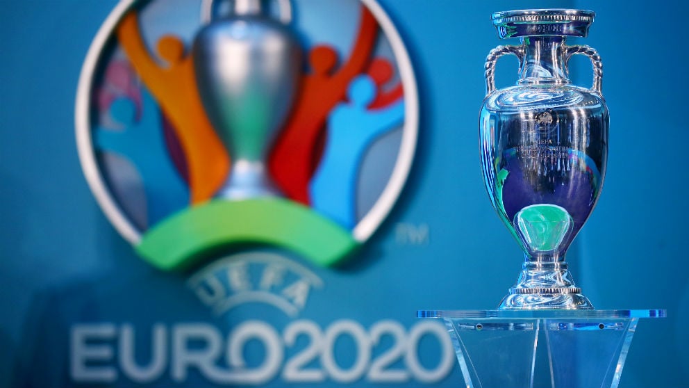 El trofeo de la Eurocopa 2020.