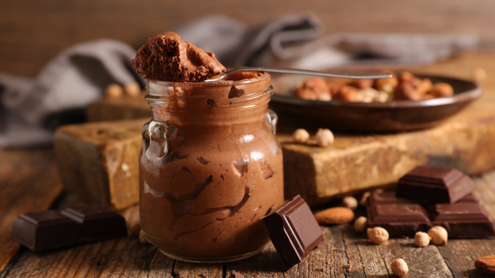 Receta de vasitos de chocolate y avellanas veganos
