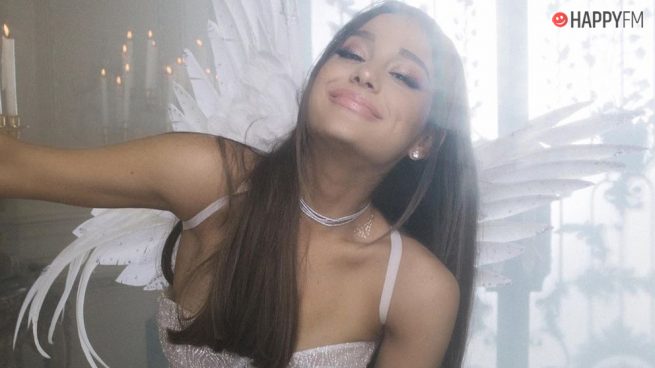 Ariana Grande nos deja sin palabras: Este es su pelo real, corto y con rizos