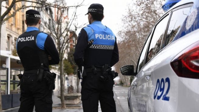 Detenido un menor por conducir sin carné, chocar contra un edificio y dar positivo en drogas