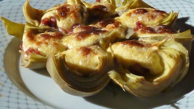 Corazones de alcachofas con queso de cabra gratinados: receta fácil de  preparar