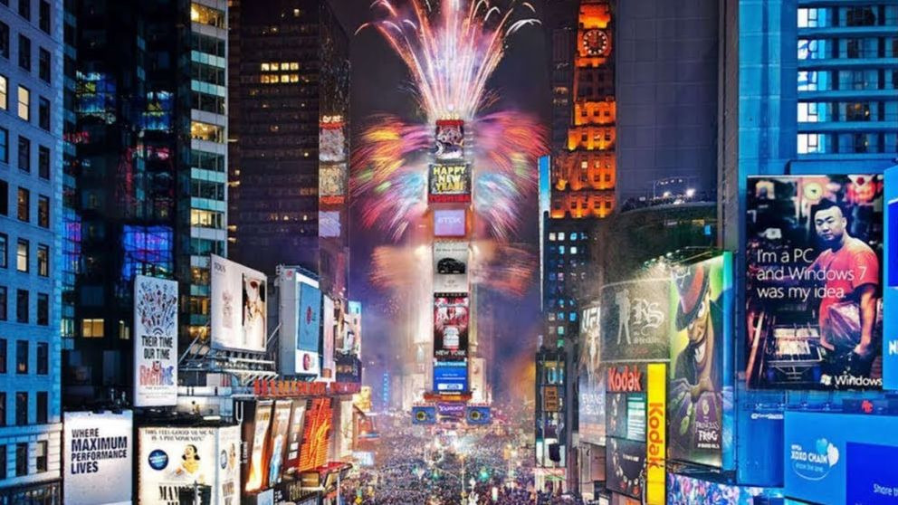 ¿Cómo se Celebra el Año Nuevo en Estados Unidos? ᐈ【2024
