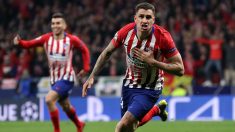 Giménez celebra un gol con el Atlético. (Getty)
