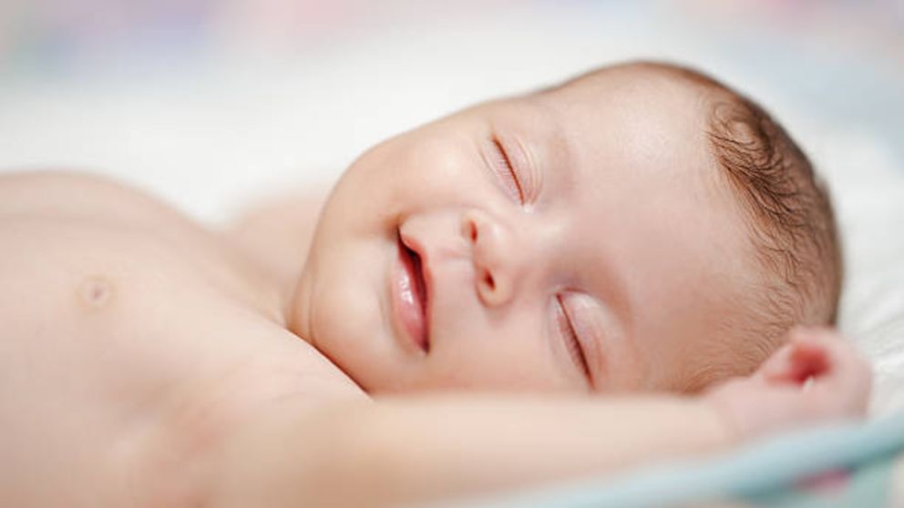 Descubre cómo son las fases del sueño del bebé