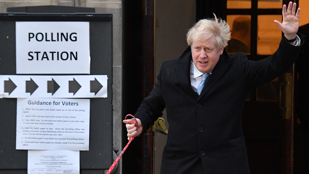 Boris Johnson tras votar en las elecciones británicas (Foto: AFP)