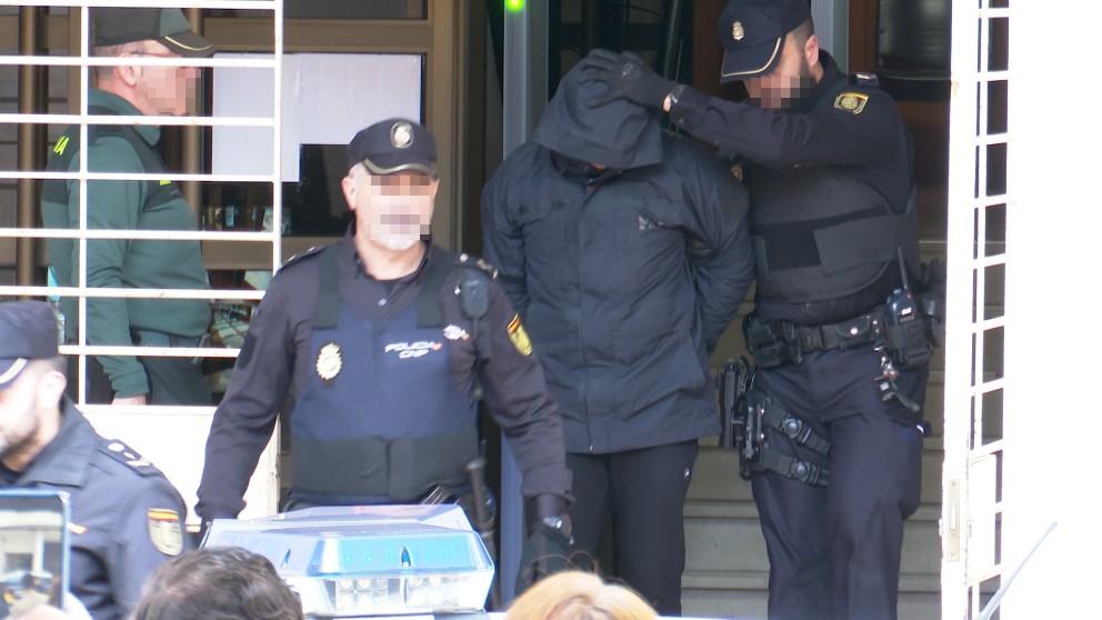 Jorge Ignacio P.J salJorge Ignacio P.J sale de los juzgados de Alzirae de los juzgados de Alzira. Foto EP