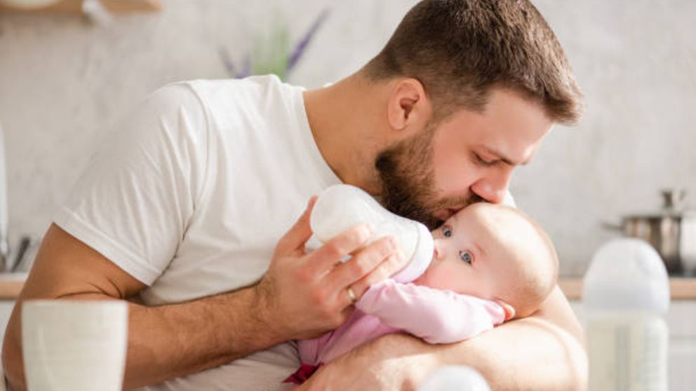 Todo lo que debes saber sobre la baja por paternidad de doce semanas