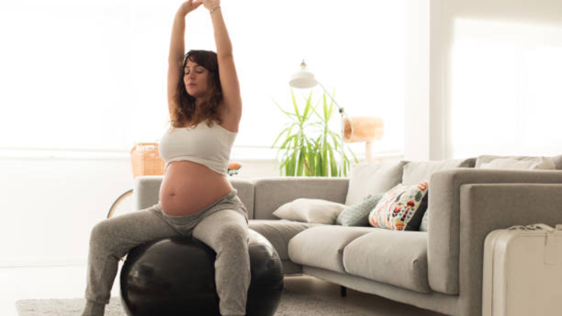 Descubre los beneficios del pilates en el embarazo y qué ejercicios hacer