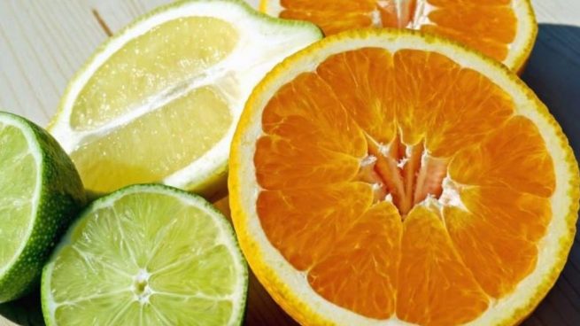 El limón es un cítrico y una fruta de invierno que posee muchos beneficios.