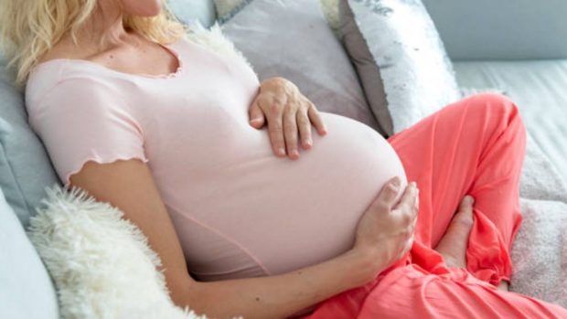 ¿Por qué se produce ardor de estómago durante el embarazo"